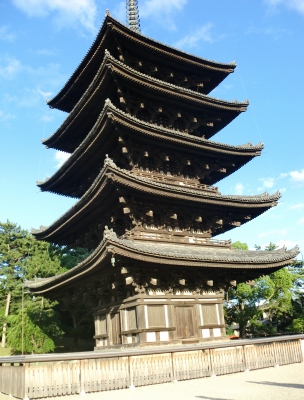 興福寺の五重塔です