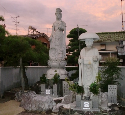 お施餓鬼会が終わり今日お墓参りに行って仏事は終わりました!
