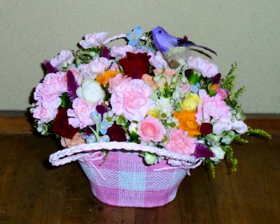 お見舞いの生花アレンジメントをお送りいたしました!