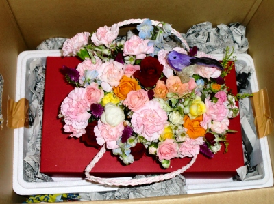 お見舞いの生花アレンジメントをお送りいたしました!