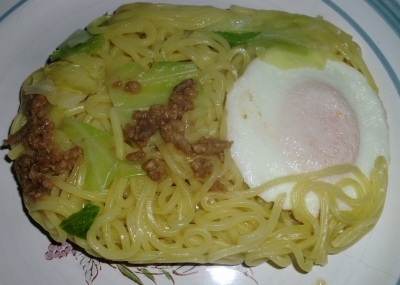 今日のお昼ご飯は「横手風焼きそば」でした