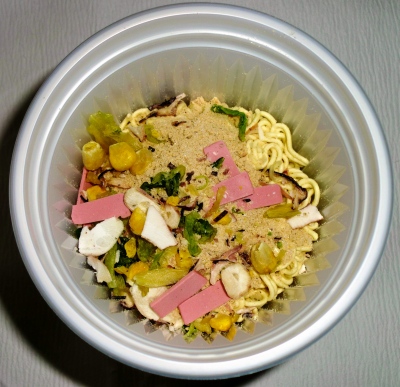 昨日食べたのは「金ちゃんヌードル(ちゃんぽん)」でした