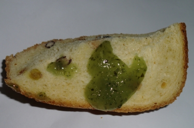 きゅうりのジャムってキウイの様で美味しいです