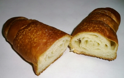 やっと食べた八幡浜名物の「塩パン」でした!