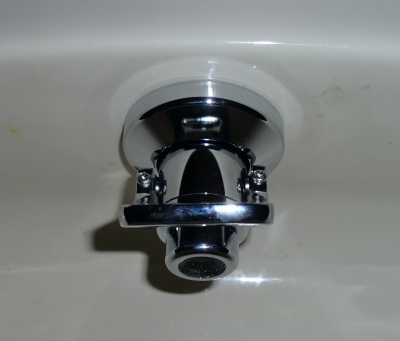 トイレの水栓を変えました!