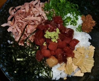 今回のお昼ご飯は「小料理 雪しずく」の枕崎船人めしでした