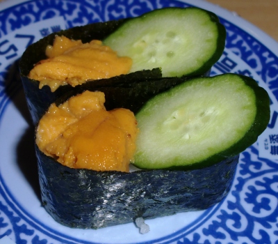 お昼は「くら寿司」に食べに行きました