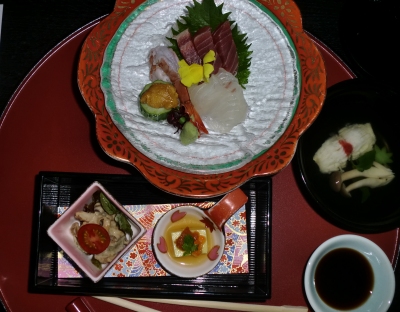 観光地を巡り最後の夜の晩御飯も豪華でした