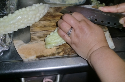 白ゴーヤを使って佃煮を作ってもらいました
