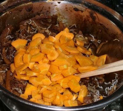 白ゴーヤを使って佃煮を作ってもらいました