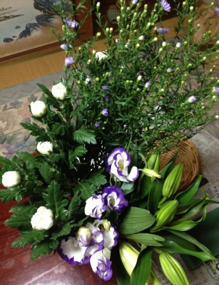 仏事の生花アレンジメントの仕入れに行きました