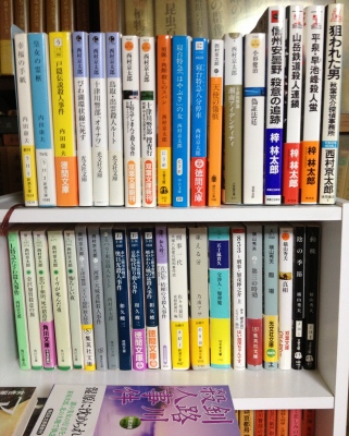 読書の秋と言うけれど親父の本棚は図書館並です