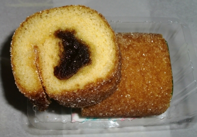今日のおやつは「あん巻き」でした