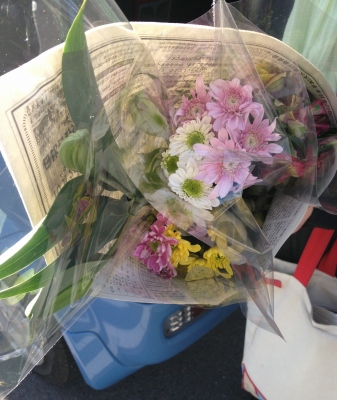 ご注文のお正月のお花を製作準備の為に仕入れに行きました