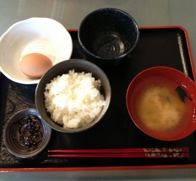 大阪へ行った際には美味卵のタマゴ掛けご飯を食べないとね