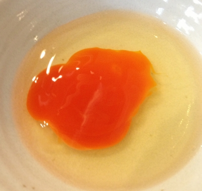 大阪へ行った際には美味卵のタマゴ掛けご飯を食べないとね