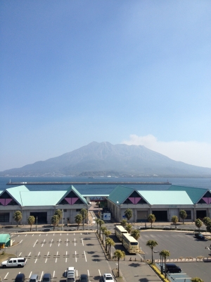 いおワールドかごしま水族館から見た桜島