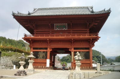 根来寺を車窓見学後に粉河寺へ行きました