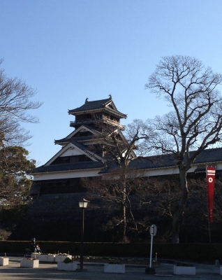 熊本城に行って親父と一緒に歩き回りました