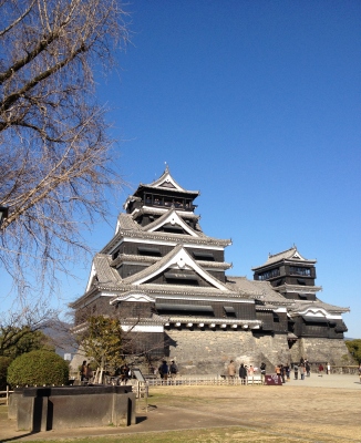 熊本城に行って親父と一緒に歩き回りました