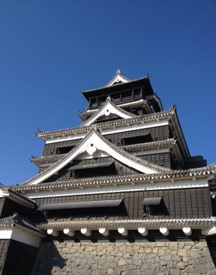 熊本城に行って親父と一緒に歩き回りました