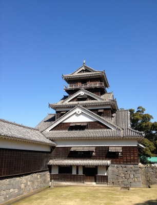 熊本城に行って親父と一緒に歩き回りました
