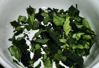 レモンの葉でお茶を作って飲みました