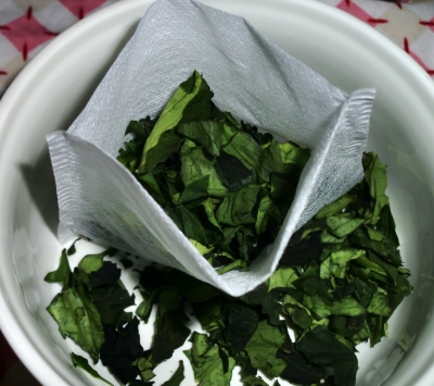 レモンの葉でお茶を作って飲みました