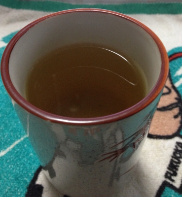 レモンの葉でお茶を作って飲みました