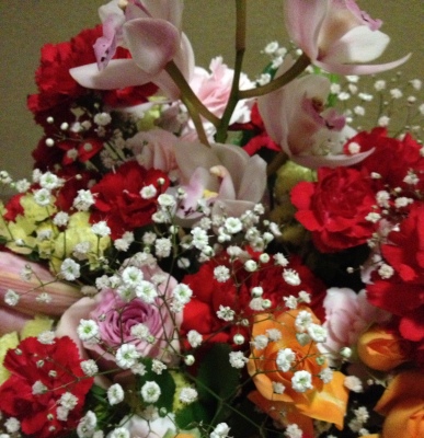 母の日の生花アレンジメントを宅配手配しました