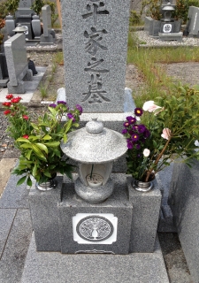 今日は月命日なのでお墓参りへ行きました