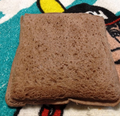 今日のおやつは「ランチパック(カスタードクリームとチョコクリーム)」でした