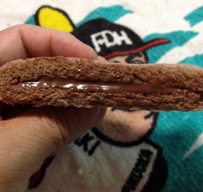 今日のおやつは「ランチパック(カスタードクリームとチョコクリーム)」でした