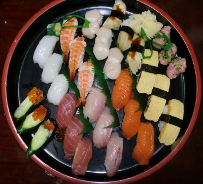 今日は親父の81歳のお誕生日、お寿司を食べて呑んでお祝いしました