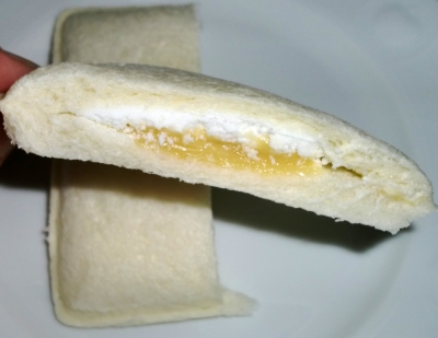 今日のおやつは「ネクター完熟バナナクリーム&ホイップ」