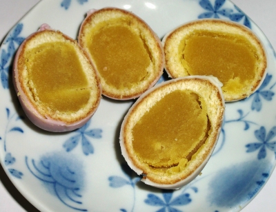 今日のおやつは「紅白かまめの玉子ミニ」でした