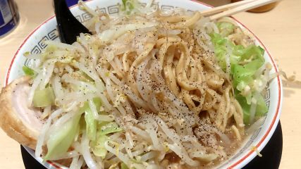 ラーメン豚山 中野店4