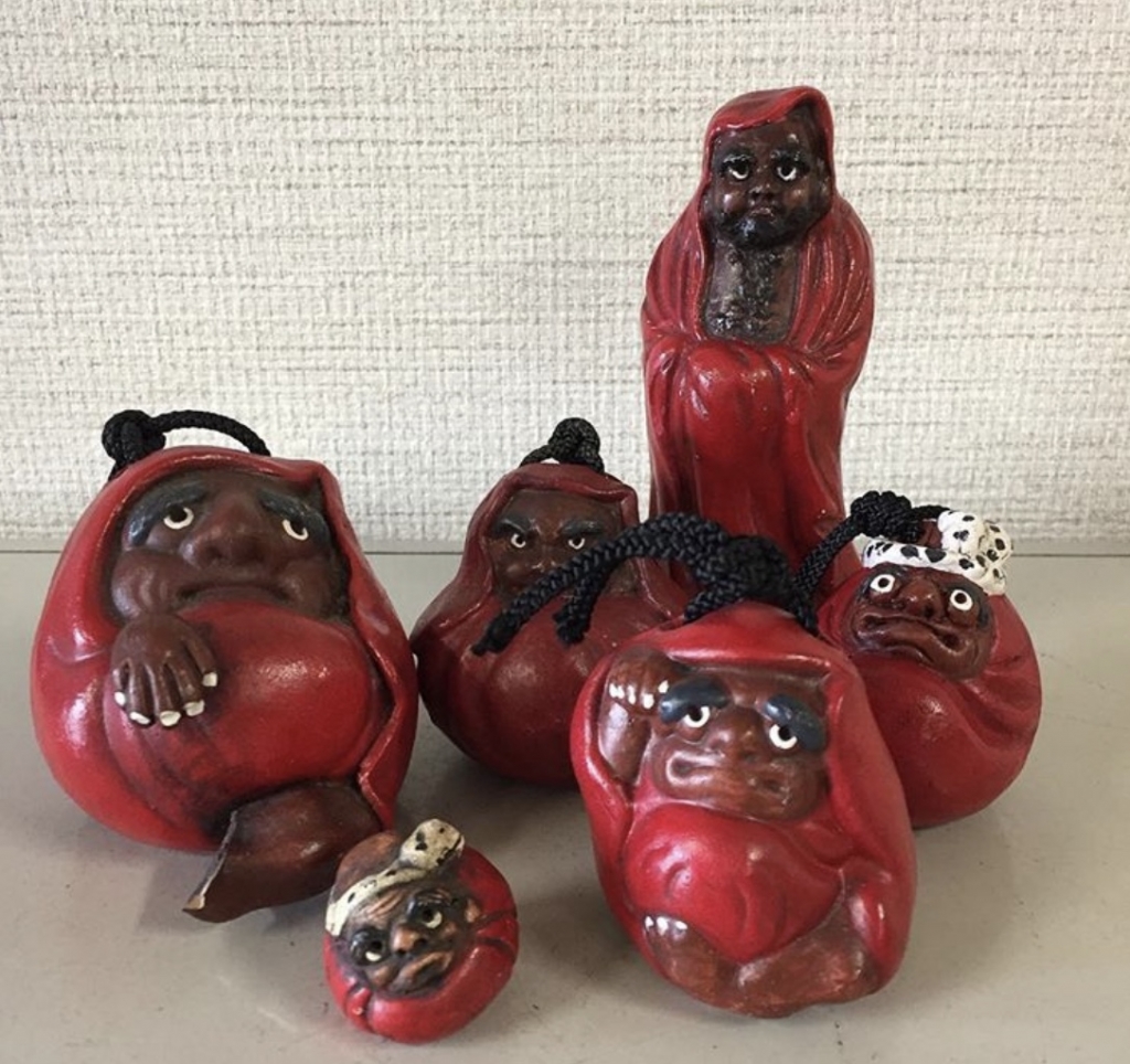 赤い郷土玩具・1 | 鈴を振りふり