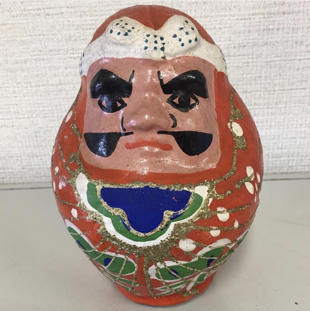 赤い郷土玩具・1 | 鈴を振りふり