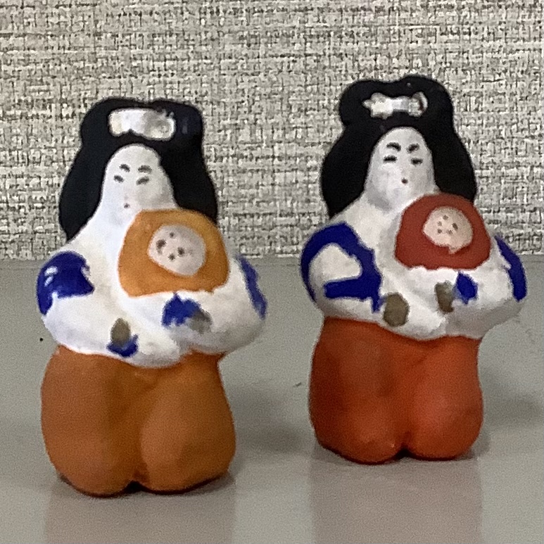 豆本 郷土玩具 女② | 鈴を振りふり
