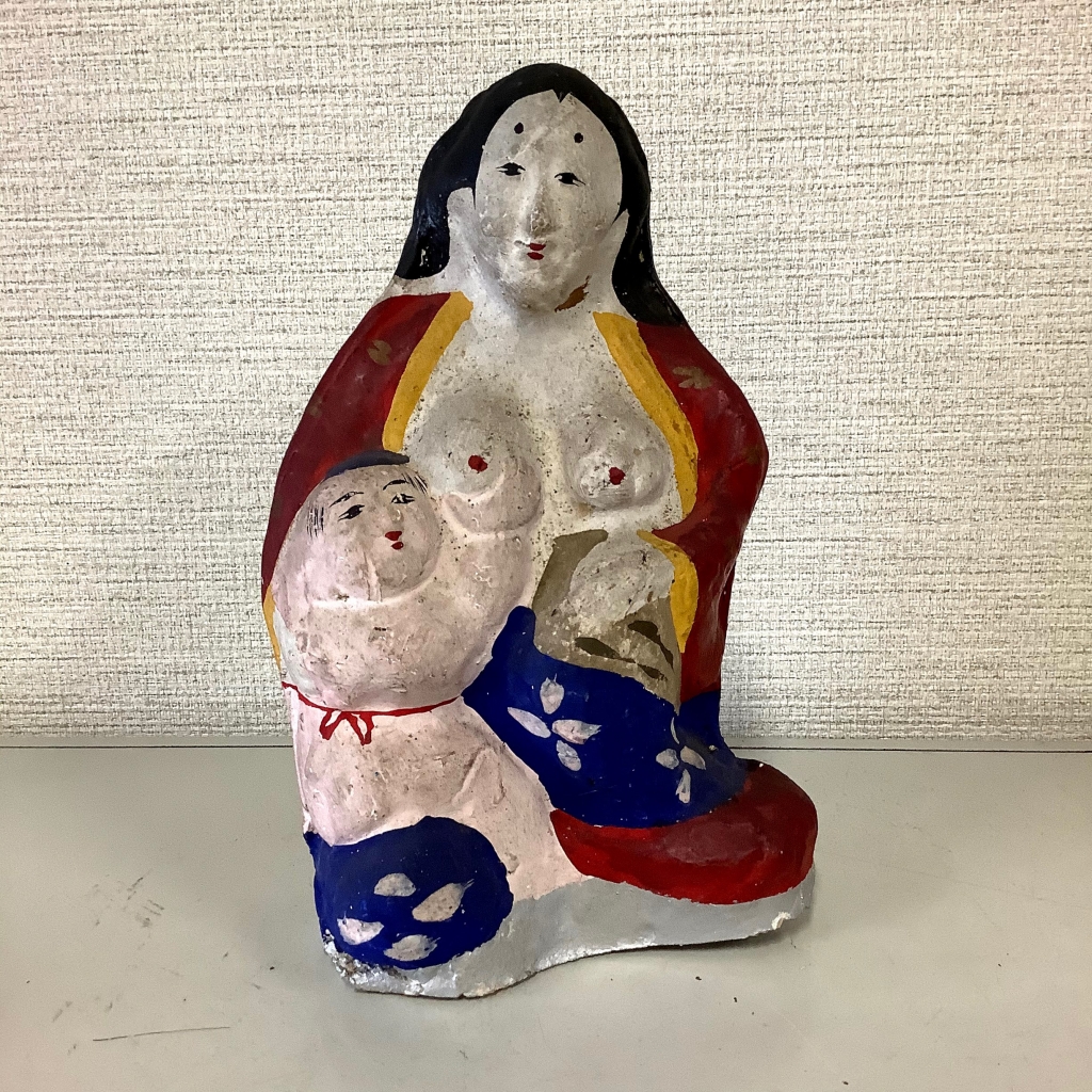 鈴を振りふり