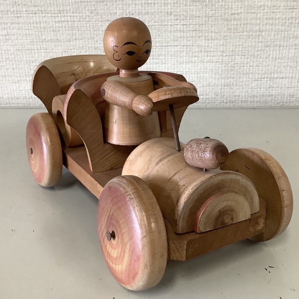 木地玩具・車物 | 鈴を振りふり