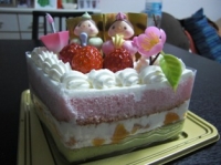 3色のひなまつりケーキ