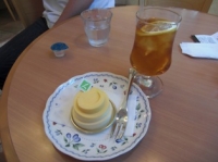 ついついケーキを食べちゃいました