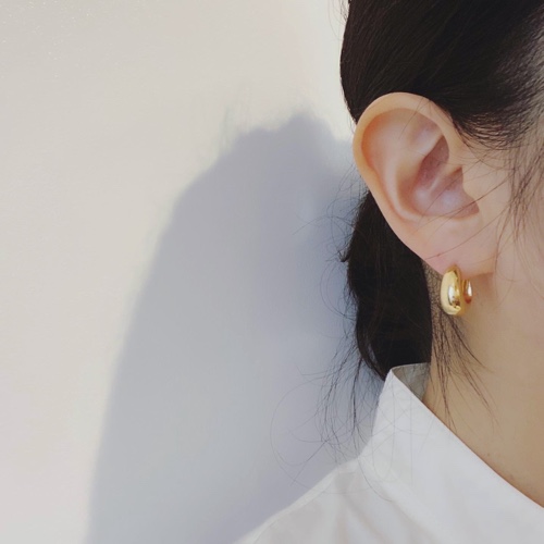 トムウッド ピアス Ice Hoop Small Gold-