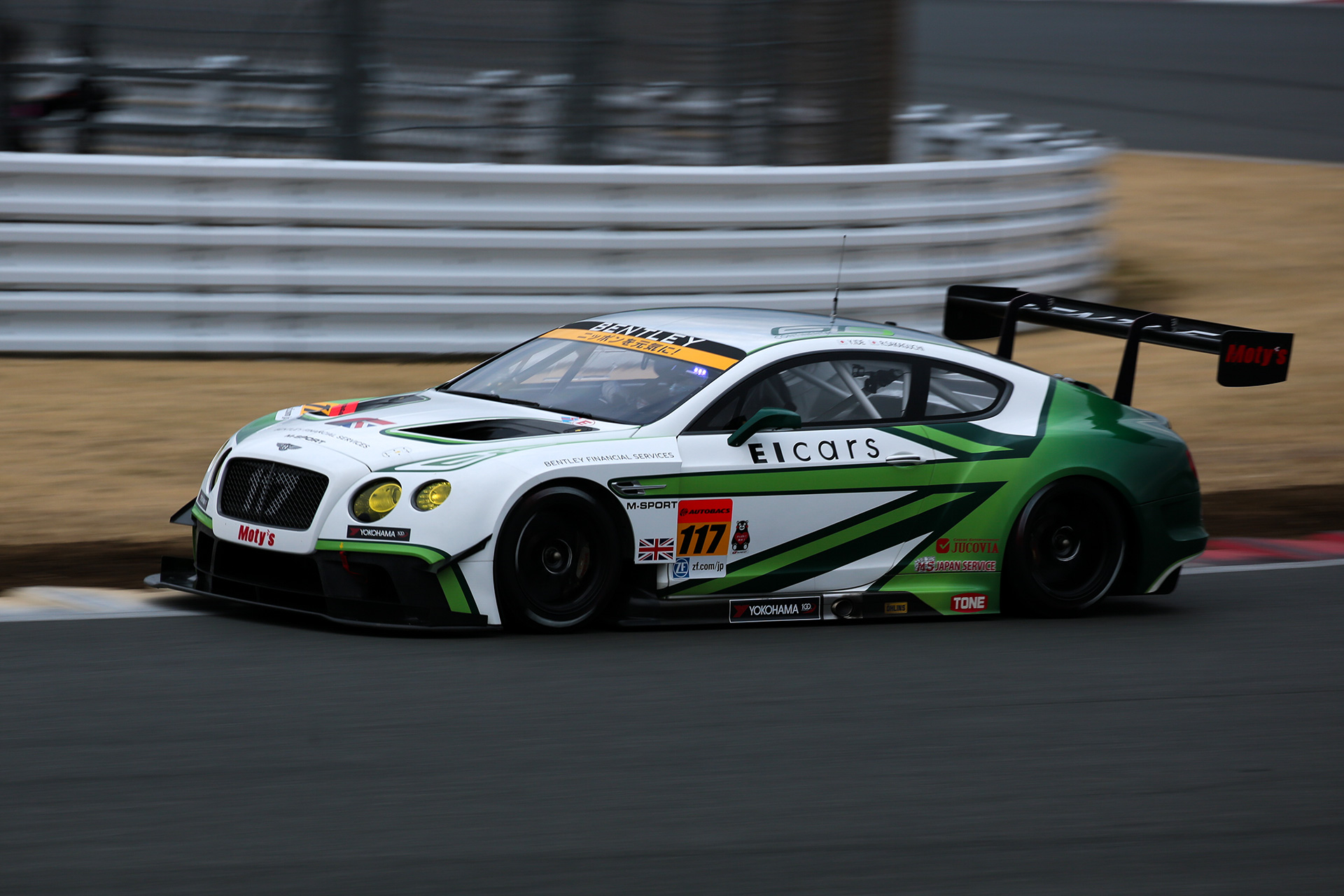 EIcars BENTLEY GT3