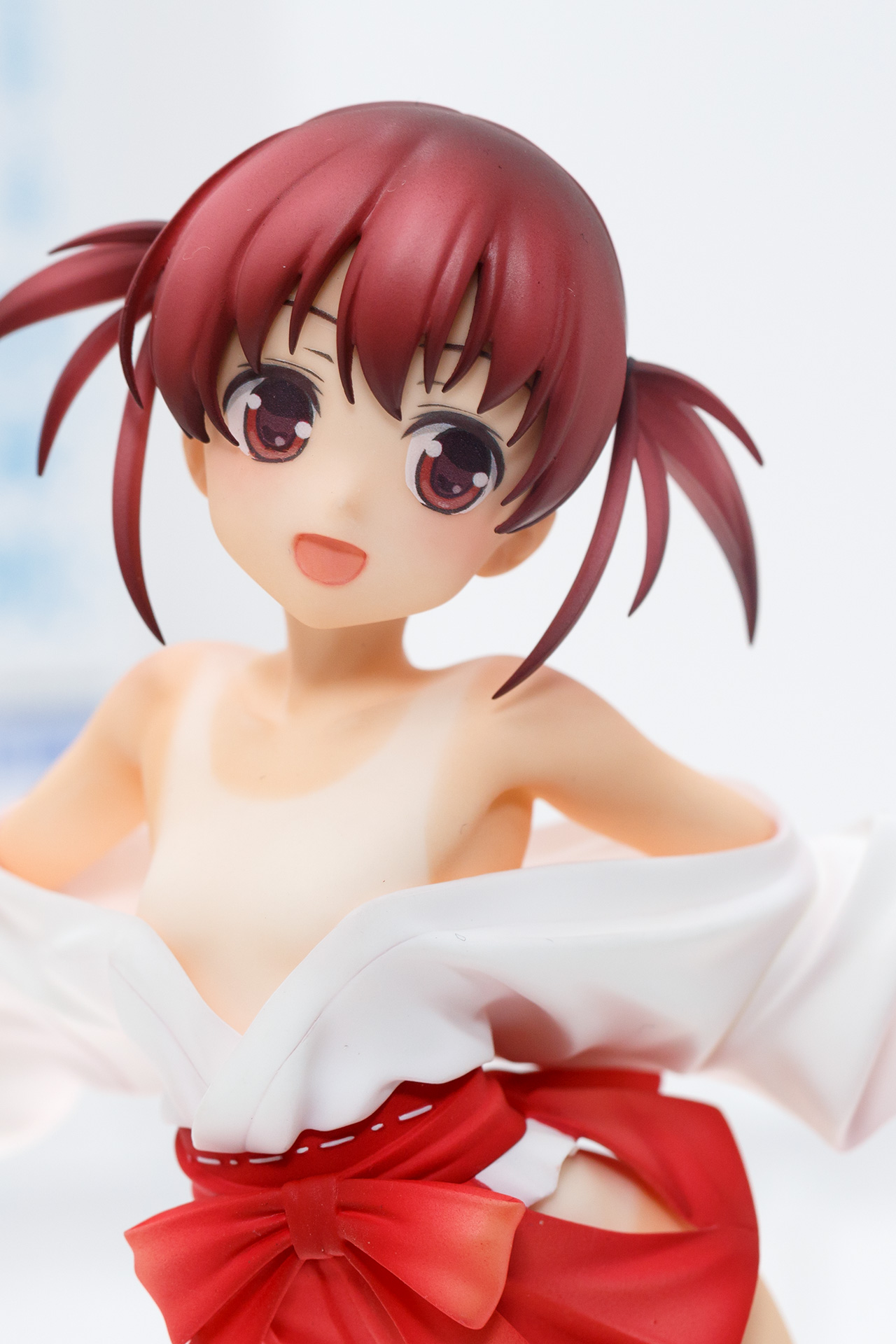 AMAKUNI 薄墨初美