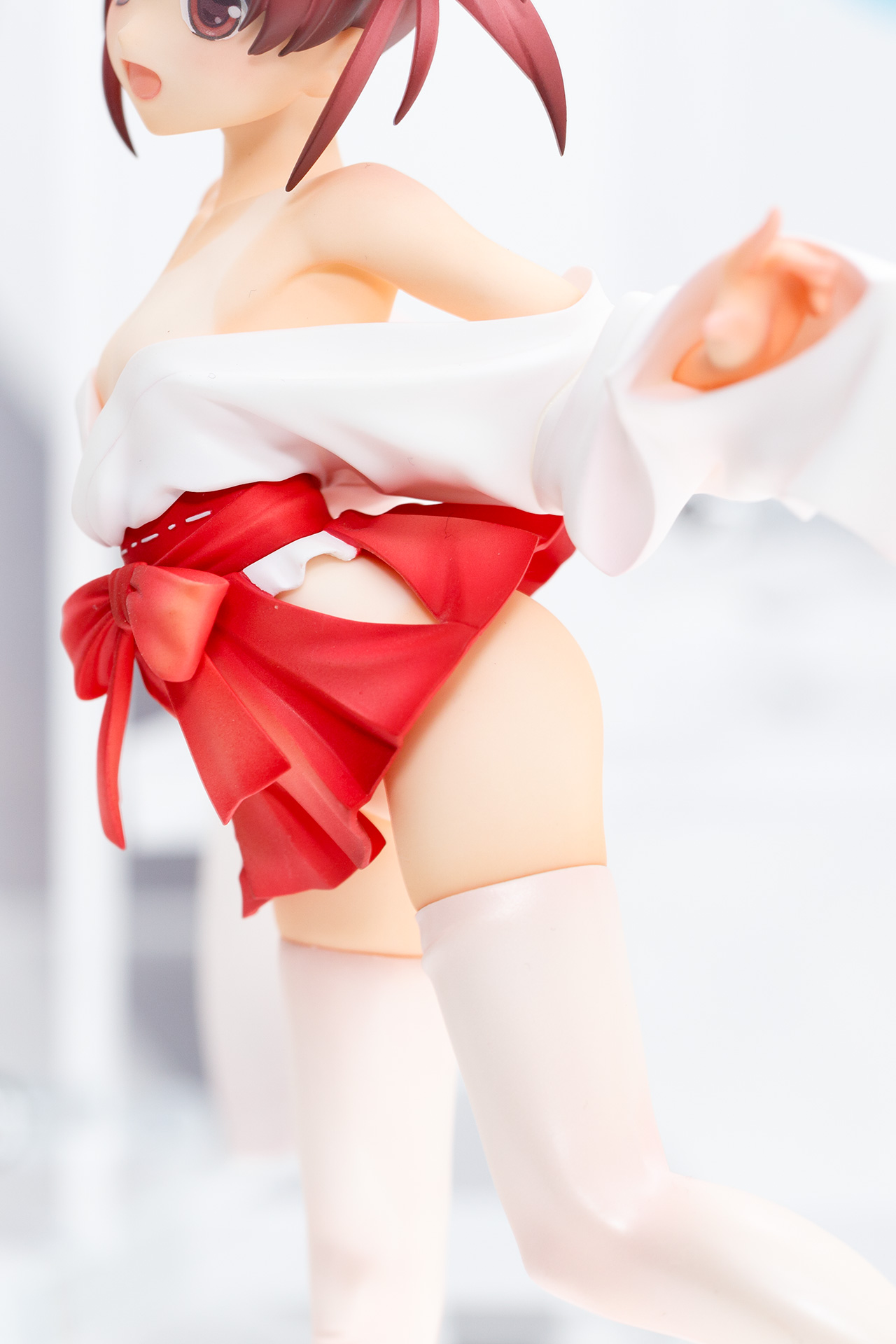 AMAKUNI 薄墨初美