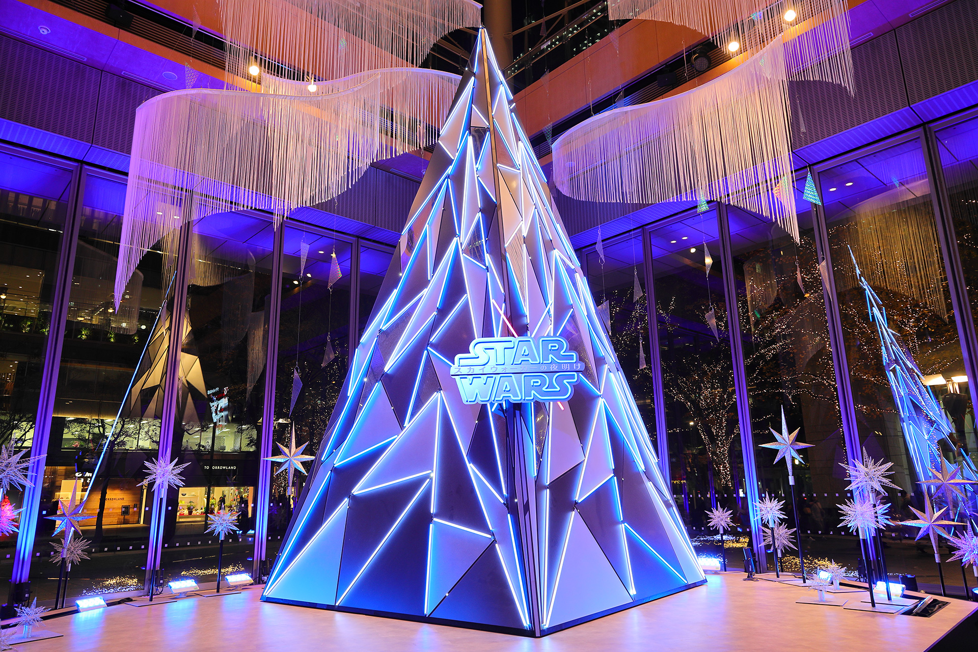 丸ビルスターウォーズクリスマスオブジェ