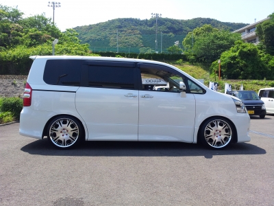 ノア WORK BALMUNG BG2 19インチホイール 装着 